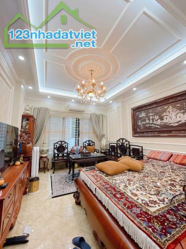 BÁN NHANH PHÂN LÔ DOÃN KẾ THIỆN, ÔTÔ VÀO NHÀ, KINH DOANH TỐT, DT 56M2, 2 THOÁNG, HƠN 13TỶ