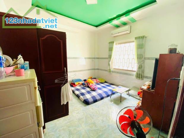 SÁT MT! Bán Nhà 4 Tầng Siêu Đẹp CMT8, 55m2, 7.8 Tỷ TL