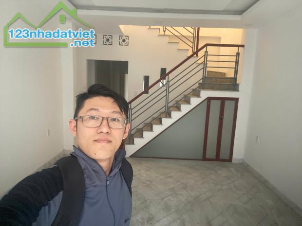 Hiếm Bình Tân Chiến Lược 85m2 ngang 4,2m 2 tầng HXH thông chỉ 5,3 T. - 2