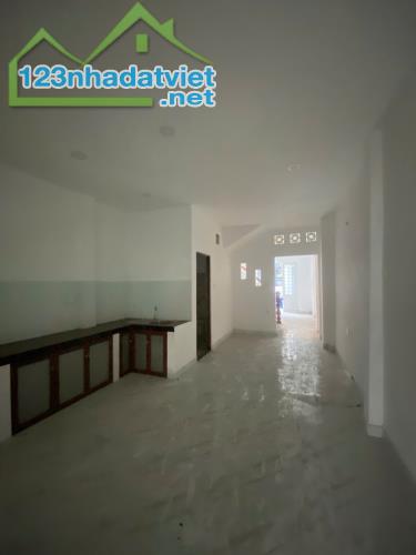 Hiếm Bình Tân Chiến Lược 85m2 ngang 4,2m 2 tầng HXH thông chỉ 5,3 T. - 4
