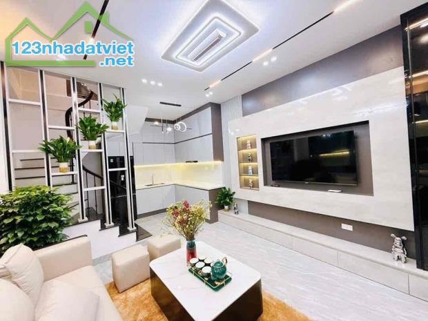 TRẦN THÁI TÔNG CON PHỐ VIP CỦA CẦU GIẤY CHỈ 6.4TY SỞ HỮU EM HOA HẬU NÀY Ạ - 1