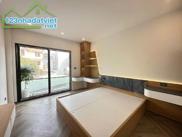 BÁN NHÀ XÂY MỚI NGÕ 331 BÁT KHỐI LONG BIÊN-35M X 5 TẦNG FULL NỘI THẤT-CÁCH OTO 30M - 1