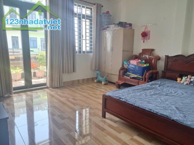 Nhà mặt tiền đường số – KDC Dĩ An – 61m² – Nhà mới 3PN – Đường nhựa 12m – Giá nhỉnh 3 tỷ - 1
