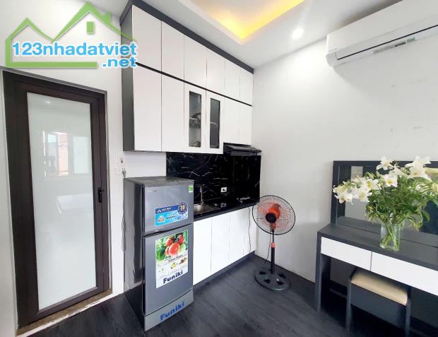 Bán căn hộ DV ngõ 78 Võ Chí Công, DT 61m, 6 tầng mới, MT 5.6m, giá 13 tỷ, cho thuê 45tr/th - 2