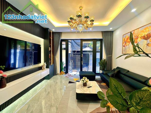 BÁN NHÀ KIM ĐỒNG – HOÀNG MAI GẦN TRỤC CHÍNH, PHÂN LÔ ĐẸP, ĐƯỜNG Ô TÔ RỘNG, KINH DOANH.