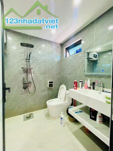 Bán nhà phân lô oto tránh, vỉa hè kinh doanh, Trần Khát Chân - 35/38m2 x 6 Tầng - Sổ vuông
