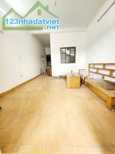 Cho thuê nhà 55m2 x 2 tầng, 3PN, ngõ oto Vũ Tông Phan KD Cà Phê, VP, Online kết hợp ở lại - 2