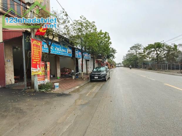 Cơ hội vàng cho nhà đầu tư - 120m² Sẵn Nhà 3 tầng Tại Vân Hà - Giao Thông Thuận tiện - Giá - 3