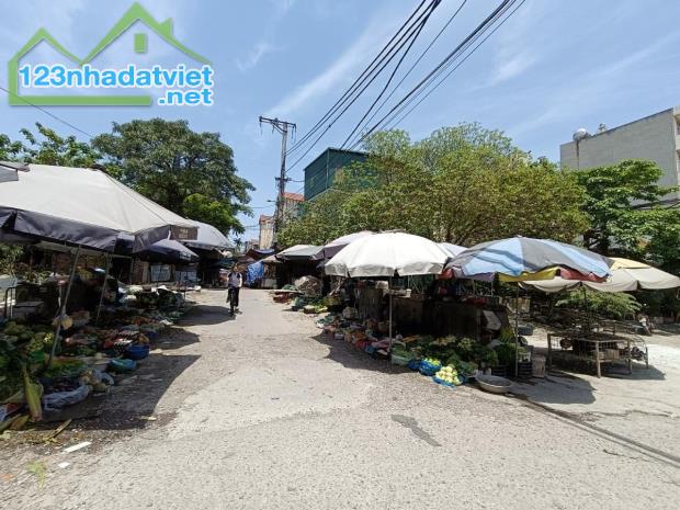Bán nhà Tân Xuân Bắc Từ Liêm 30/35 m 4,8 tỷ  VỊ TRÍ 2 THOÁNG - Ô TÔ TRÁNH CÁCH NHÀ 20M- NG - 4