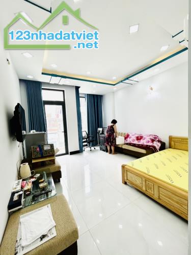 Bán gấp nhà đẹp ở ngay Trần Xuân Soạn, xe hơi ngủ nhà, khi biệt thự Kiểu Đàm, 84m2, SHR. - 2