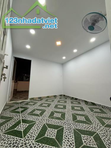 Gấp - Siêu Phẩm Nhà 24m2 - 3 Lầu - Hẻm Xe Hơi - Bình Tân - chỉ 2tỷ480 Tỉnh lộ 10 - 1