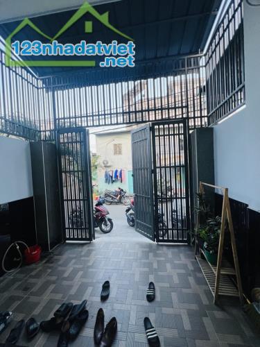 HL73.1 BÁN GẤP NHÀ HẺM XE TẢI RỘNG THÊNH THANG THÔNG TỨ HƯỚNG HƯƠNG LỘ 2 (73m2, 2 tầng) - 3