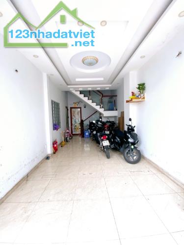 BÁN NHÀ HẺM XE HƠI CHUYÊN DÙNG 9 ,QUẬN 7,4 LẦU 12PN ,THU NHẬP 25TR ,GIÁ CHỈ 8.7 TỶ. - 4