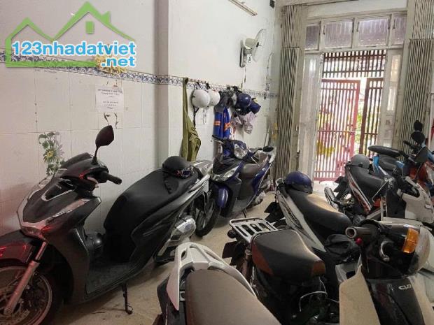 Chính Chủ - Hẻm 6M ,DT 45M2 ,4 Tầng Đúc Với 5PN,5WC - Lý Thái Tổ - Q10 - 2