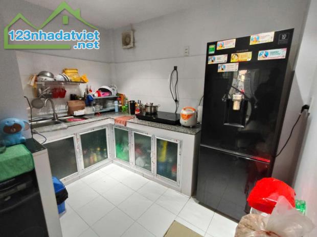 Chính Chủ - Hẻm 6M ,DT 45M2 ,4 Tầng Đúc Với 5PN,5WC - Lý Thái Tổ - Q10 - 1
