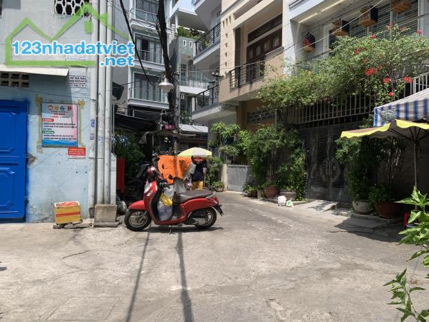 Chính Chủ - Hẻm 6M ,DT 45M2 ,4 Tầng Đúc Với 5PN,5WC - Lý Thái Tổ - Q10