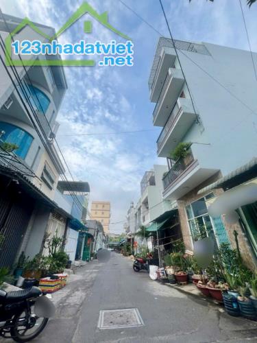 Bán nhà hẻm xe tải Lê Văn Quới, BHH A, Bình Tân, C4, 8x19M ( 152M2 ), 13 tỷ ( TL ) - 2