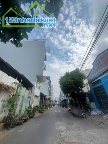 Bán nhà hẻm xe tải Lê Văn Quới, BHH A, Bình Tân, C4, 8x19M ( 152M2 ), 13 tỷ ( TL ) - 4