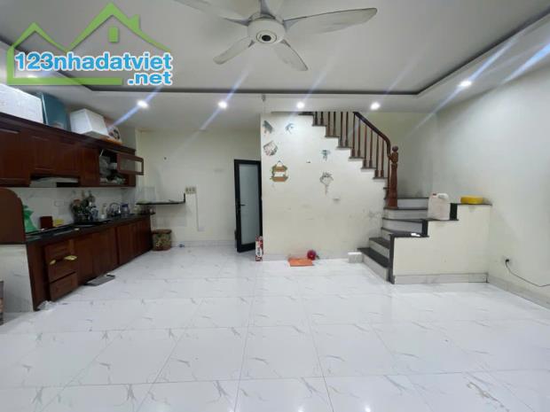 Bán nhà Âu Cơ – Ngay gần Hồ Tây – 40m2 – Chỉ 2,55 tỷ - 5