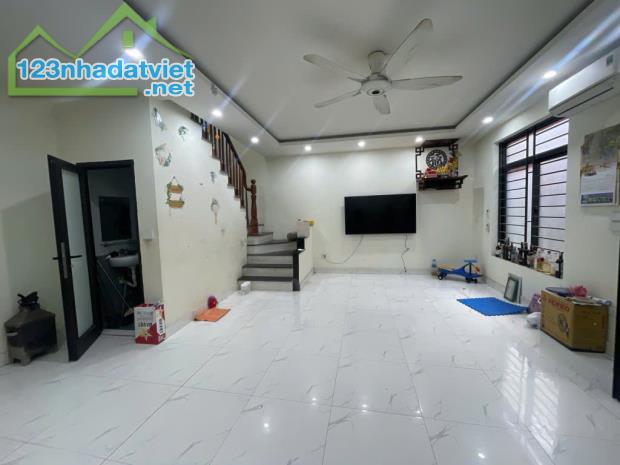 Bán nhà Âu Cơ – Ngay gần Hồ Tây – 40m2 – Chỉ 2,55 tỷ - 4