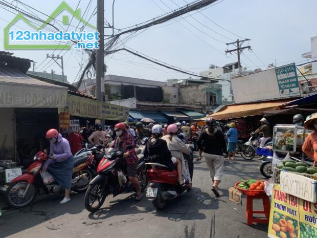HIẾM - 105M2 MẶT TIỀN Chợ Giãn Dân - Kinh Doanh Đỉnh - 4.4 x 24M