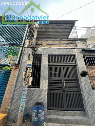 Cho thuê nhà mới gần chợ 7*15m, 1 trệt 1 lầu 4 pn,Thạnh Lộc 13 Q.12 - 3