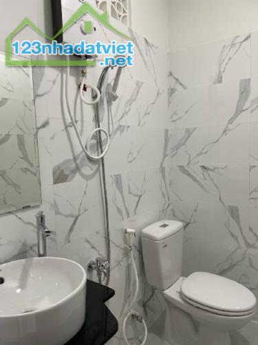 Bán nhà CMT8-cạnh Hà Đô-64m2-nhà mới-khu phân lô-sổ vuông chỉ 10 tỷ hơn - 2