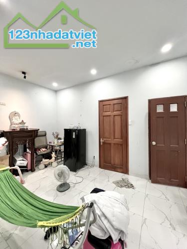 N91- Nhà Bán Phú Nhuận , Nguyễn Đình Chiểu , 65m2 ,  3 tầng btct , ngang  6  , 4 PN  ( 7