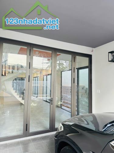 Bán Nhà 1 Trệt 1 Lầu Đẹp 200m2 Ngay Khu Phố Đêm Xuân Thủy,Thảo Điền,Q2 -Giá 36,5 Tỷ TL - 3