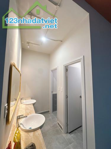 Bán Nhà 1 Trệt 1 Lầu Đẹp 200m2 Ngay Khu Phố Đêm Xuân Thủy,Thảo Điền,Q2 -Giá 36,5 Tỷ TL - 5
