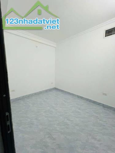 Duy nhất! Phố Tứ Liên gần Hồ Tây, Ô tô đỗ cửa, kinh doanh, nhà mới, 39M2X4T, nhinh 9 tỷ. - 4
