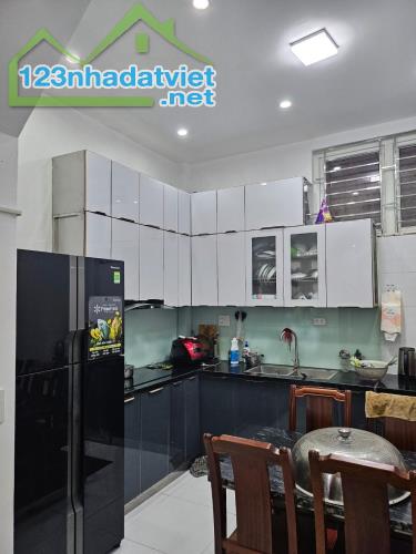 NHÀ ĐẸP AN DƯƠNG VƯƠNG – Ô TÔ ĐỖ CỬA, VÀO NHÀ – VIEW SÔNG HỒNG. - 2