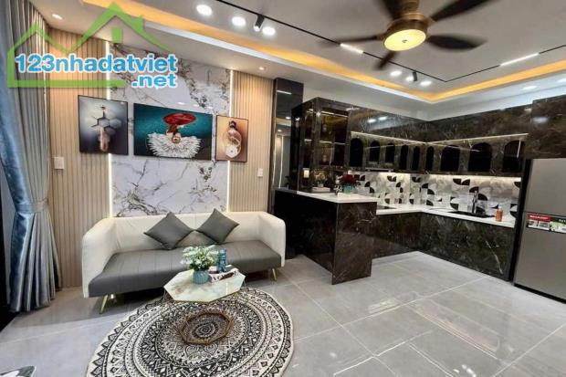 Bán nhà hẻm Đường Số 8, Gò Vấp, 30.6 m² (4.7m x 6.5m), 2 tầng, 2 PN - Giá 3.95 tỷ TL