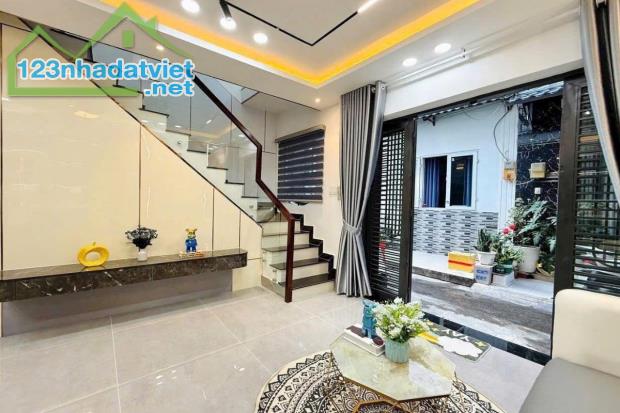 Bán nhà hẻm Đường Số 8, Gò Vấp, 30.6 m² (4.7m x 6.5m), 2 tầng, 2 PN - Giá 3.95 tỷ TL - 3