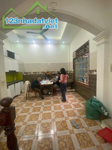 Sốc!Giảm gần 1 TỶ, nhà Bùi Xương Trạch - 51m2,MT 9,9M- Ô tô đỗ tận cửa- Chỉ 7.6Tỷ. - 2