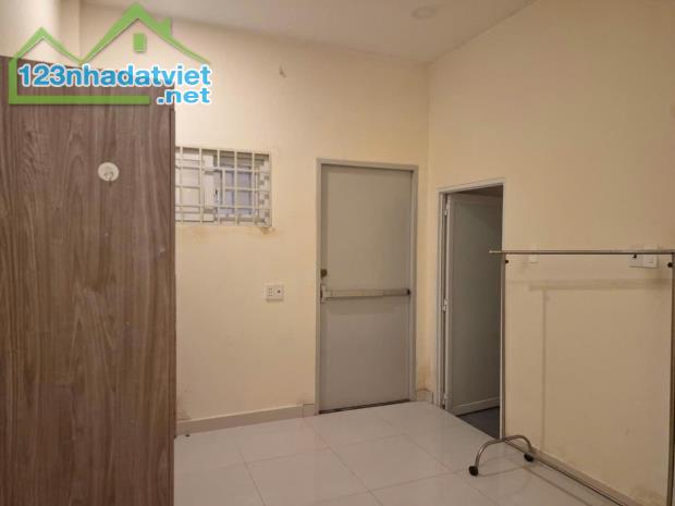SIÊU RẺ QUẬN 7. SHR ,DT: 106;M2  2 TẦNG CHỈ 6.5 TỶ .Đ :TRẦN XUÂN SOẠN. KẾ CHỢ CXNH - 3