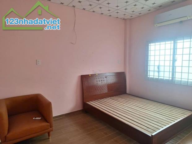 SIÊU RẺ QUẬN 7. SHR ,DT: 106;M2  2 TẦNG CHỈ 6.5 TỶ .Đ :TRẦN XUÂN SOẠN. KẾ CHỢ CXNH - 2