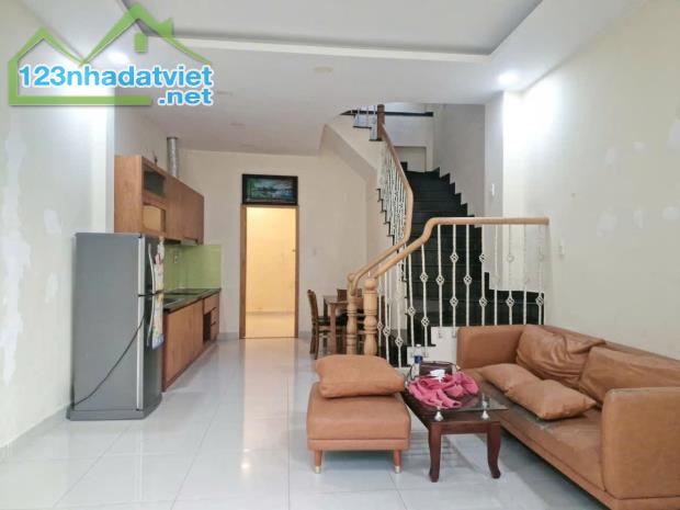 SIÊU RẺ QUẬN 7. SHR ,DT: 106;M2  2 TẦNG CHỈ 6.5 TỶ .Đ :TRẦN XUÂN SOẠN. KẾ CHỢ CXNH - 1