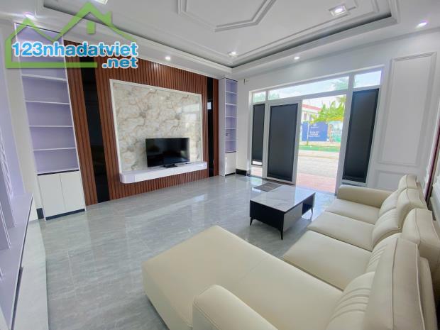 Nhà phố kinh doanh mặt tiền Quốc lộ 14 100m2 cách HCM chỉ 25 phút - 2