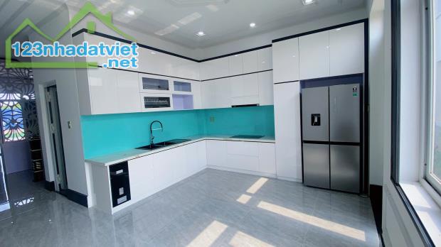 Nhà phố kinh doanh mặt tiền Quốc lộ 14 100m2 cách HCM chỉ 25 phút - 3