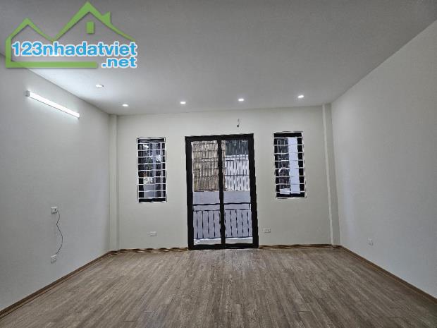 Giảm 500! Bán GẤP! Nhà 6T Giang Biên,lô góc thang máy, ô tô thông, 38m, MT 4.8m, nhỉnh 7tỷ - 2