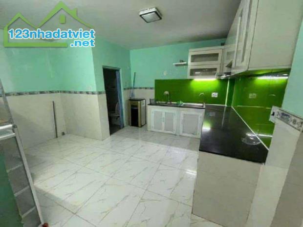 CHỦ ĐỊNH CƯ CẦN BÁN GẤP _NHÀ 3 TẦNG BTCT_NGANG HƠN 4M HUỲNH TẤN PHÁT Q7_HƠN 3 TỶ - 1