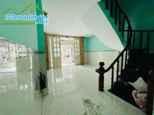 CHỦ ĐỊNH CƯ CẦN BÁN GẤP _NHÀ 3 TẦNG BTCT_NGANG HƠN 4M HUỲNH TẤN PHÁT Q7_HƠN 3 TỶ - 2