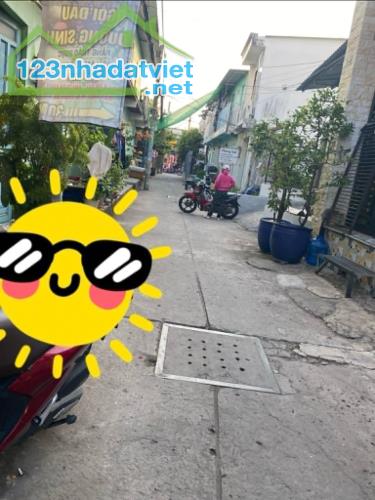 SIÊU PHẨM Q7 – NHÀ 3 TẦNG BTCT – NGANG 4.8M – CHỈ 4 TỶ!