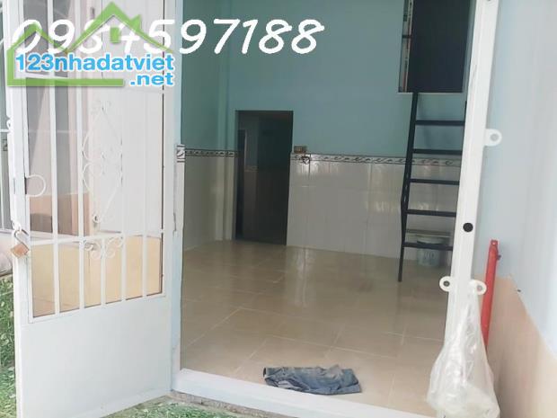 Giảm 200 tr giá chào mới 2,65 tỷ Bán gấp căn nhà Ngay Chợ Cầu giáp Gò Vấp sổ riêng 30m2