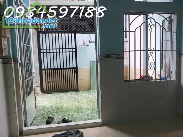 Giảm 200 tr giá chào mới 2,65 tỷ Bán gấp căn nhà Ngay Chợ Cầu giáp Gò Vấp sổ riêng 30m2 - 1