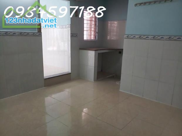Giảm 200 tr giá chào mới 2,65 tỷ Bán gấp căn nhà Ngay Chợ Cầu giáp Gò Vấp sổ riêng 30m2 - 2