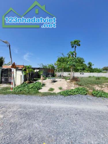 Kẹt tiền bán gấp lô đất full thổ cư 130m2 - Giá 670tr - Sổ Riêng An Nhơn Tây - 2