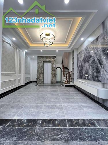 Bán nhà riêng 6 tầng thang máy, mặt tiền 4m phố Khương Đình, Thanh Xuân, chỉ 8.9 tỷ - 1