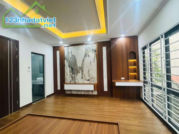 Bán nhà riêng 6 tầng thang máy, mặt tiền 4m phố Khương Đình, Thanh Xuân, chỉ 8.9 tỷ - 3